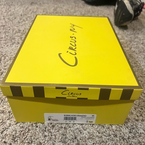 💫Asymmetrical heeled sandal - Picture 6 of 7